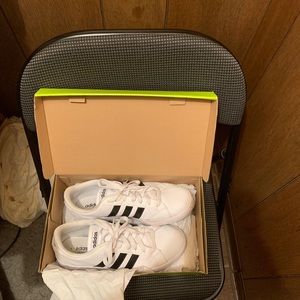 Women Adidas Shoes